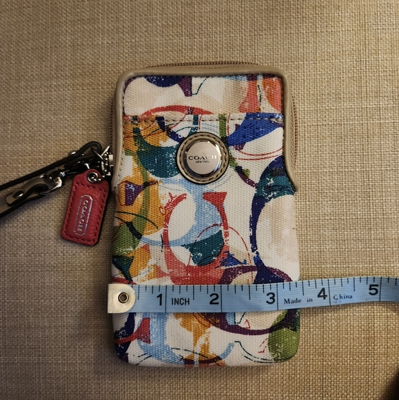 NWOT Coach Signature Phone Case Wristlet - Picture 13 of 13